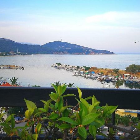 Port View Suites Kavala Bagian luar foto