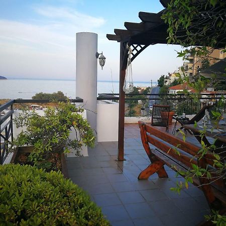 Port View Suites Kavala Bagian luar foto