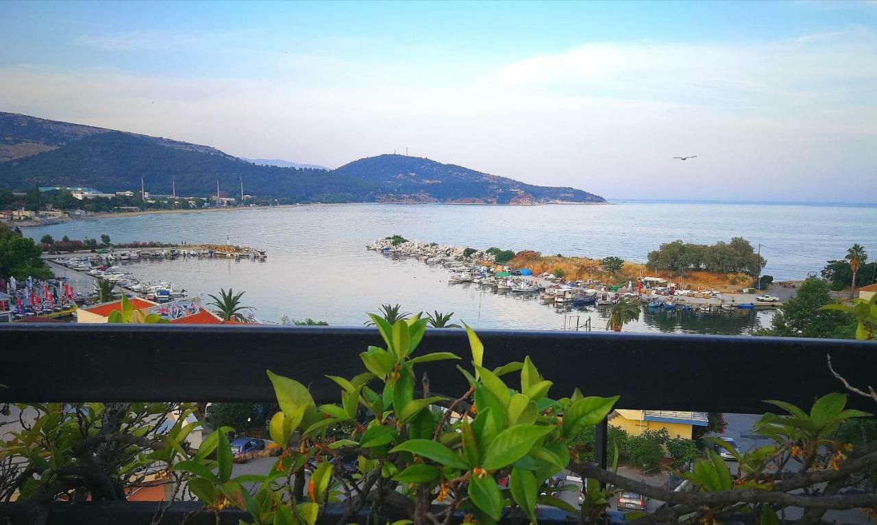 Port View Suites Kavala Bagian luar foto